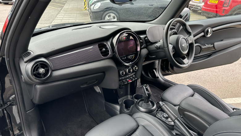 MINI Hatchback 1.5 Cooper Exclusive 3dr Auto Petrol Hatchback